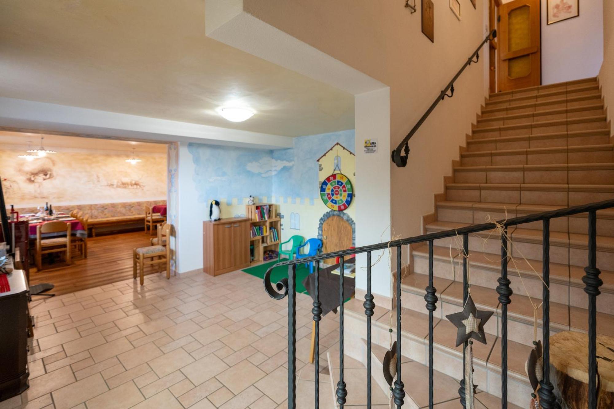 Albergo Pensione Serenetta Varena Exterior foto